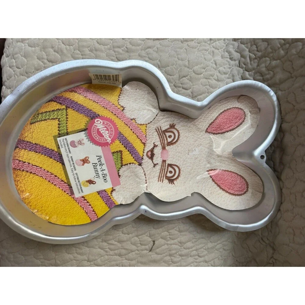 Lot of 5 Vintage Wilton Aluminum Character Cake Pans 1990 Disney Pooh Pocahontas